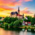 Ile kosztuje weekend w Olsztynie: od czego zależą ceny noclegów, jedzenia i atrakcji turystycznych?