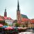 Gniezno pod deszczem: jak zaplanować ciekawe zwiedzanie i atrakcje na niepogodę