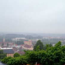 Zielona Góra pod chmurką i pod dachem: pomysły na aktywności, gdy pada deszcz